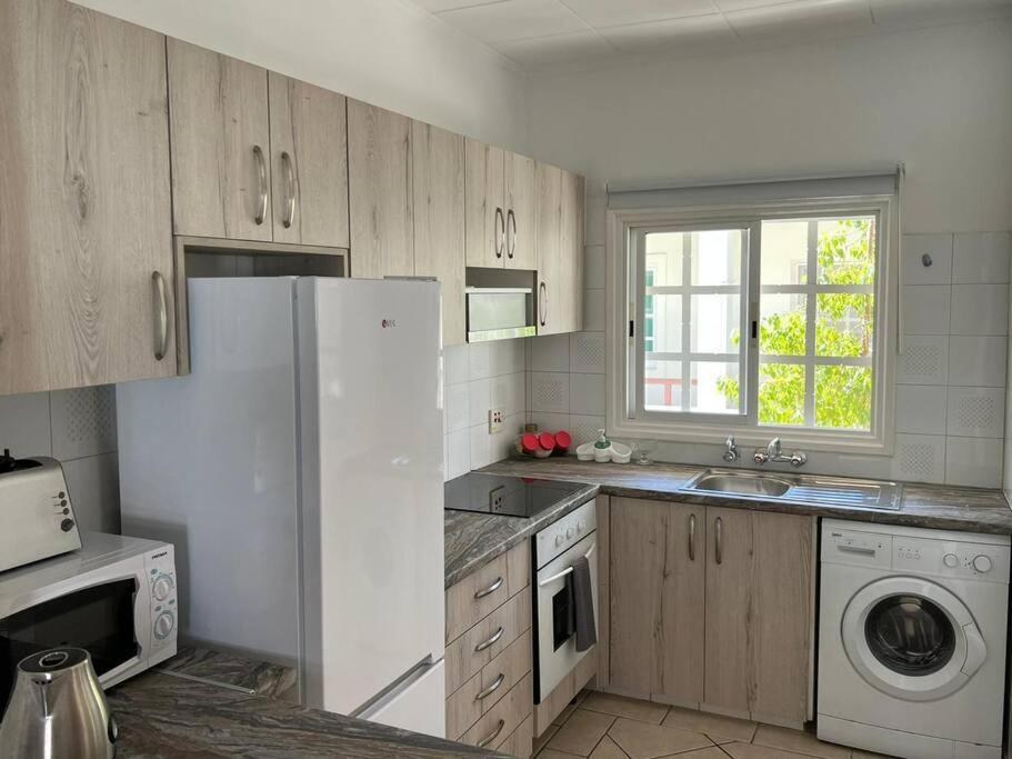 The Best Prime Location Lovely 1 Bedroom Apartment Paphos Eksteriør billede