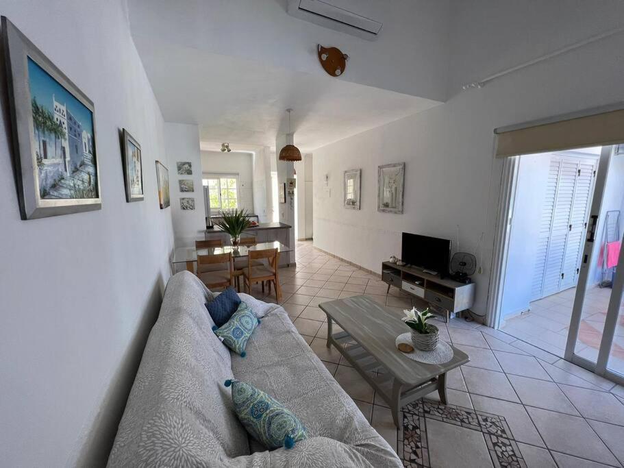 The Best Prime Location Lovely 1 Bedroom Apartment Paphos Eksteriør billede
