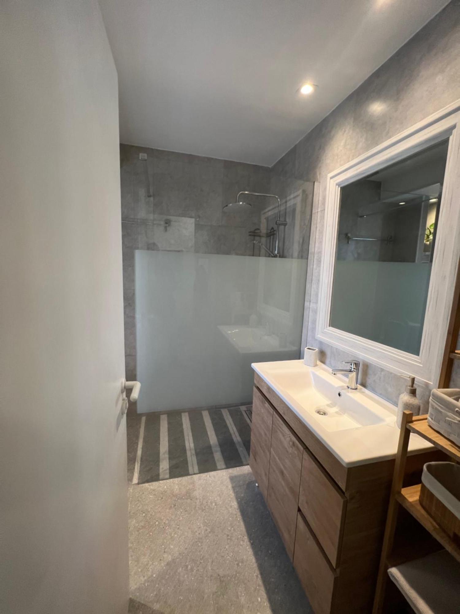 The Best Prime Location Lovely 1 Bedroom Apartment Paphos Eksteriør billede